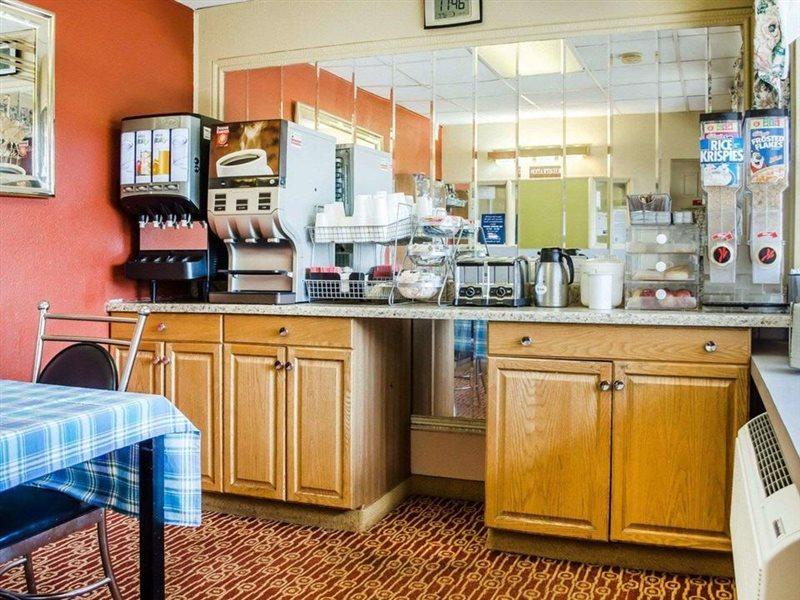 Rodeway Inn Harrisburg Eksteriør billede