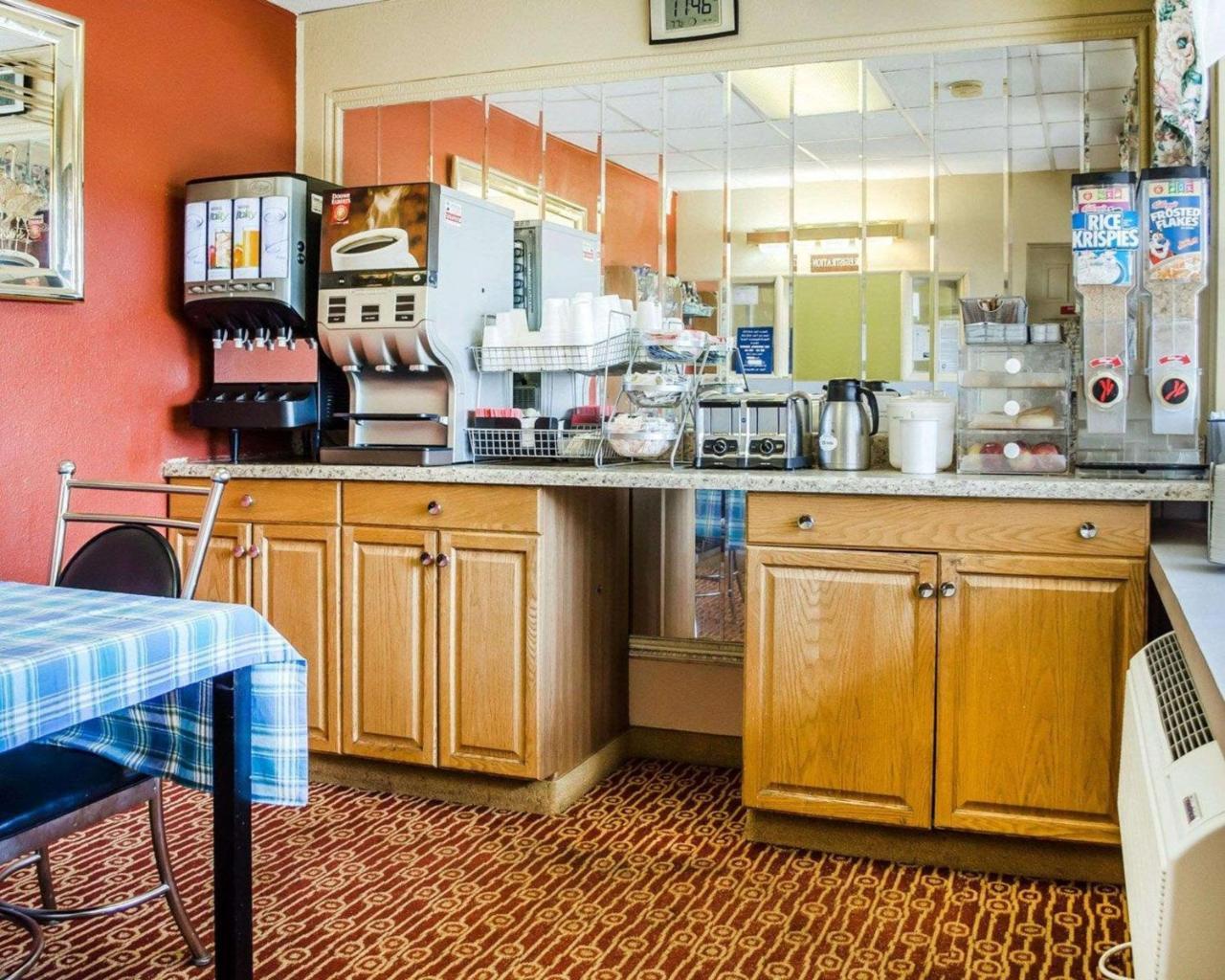Rodeway Inn Harrisburg Eksteriør billede