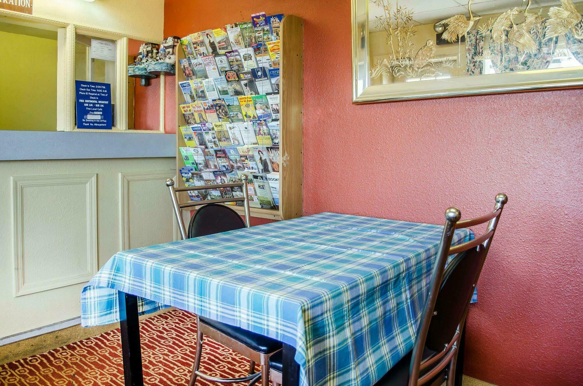 Rodeway Inn Harrisburg Eksteriør billede